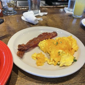 Hatch'd - Bacon and eggs - Breakfast & Brunch Near Me - St. Louis, Missouri Hatch'd - Bacon and eggs - Breakfast & Brunch Near Me - St. Louis, Missouri