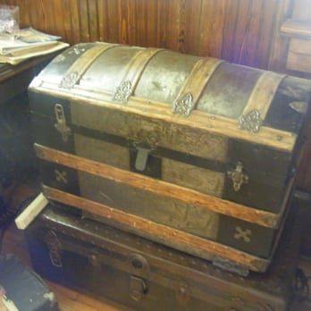 Lake Mary Museum - Cool old chest - Museums Near Me - Lake Mary, Florida Lake Mary Museum - Cool old chest - Museums Near Me - Lake Mary, Florida