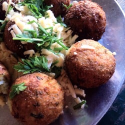 Bar Estabelecimento - Bolinho de arroz com jiló
