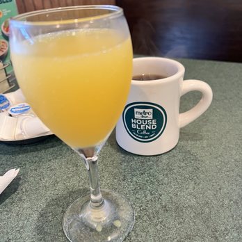 Metro Diner - Mimosas to start - American Near Me - Oviedo, Florida Metro Diner - Mimosas to start - American Near Me - Oviedo, Florida