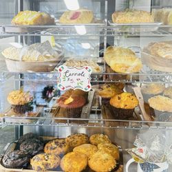 Zoom Cafe - Fresh baked goods