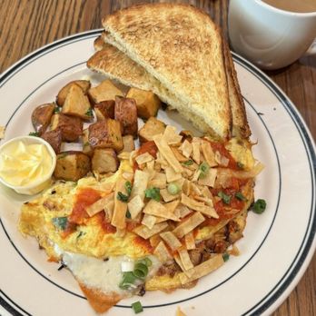 Mimi's Cafe - Santa Fe Omelette with avocado and onions and peppers on the potatoes. - Breakfast & Brunch Near Me - Fresno, California