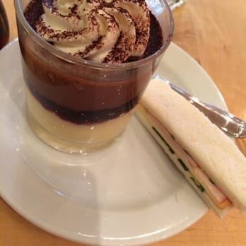 Hilton Prague - Afternoon snack - Hotels Near Me - Prague, Puerto Rico