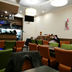 Meishi - Not so busy on a Thursday night.