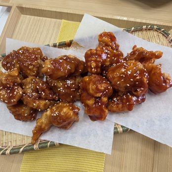 Sunny Seoul Korean Kitchen - Sweet and spicy Chicken on the right and garlic and soy on the left - Korean Near Me - Bradenton, Florida Sunny Seoul Korean Kitchen - Sweet and spicy Chicken on the right and garlic and soy on the left - Korean Near Me - Bradenton, Florida