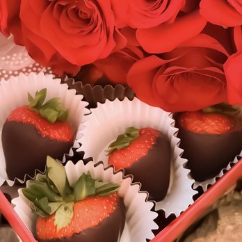 Edible Arrangements - Red Roses and Fresh Strawberries! - Florists Near Me - Henderson, Nevada Edible Arrangements - Red Roses and Fresh Strawberries! - Florists Near Me - Henderson, Nevada
