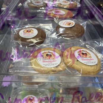 Shawnniecakes - Cookies - Desserts Near Me - Cedar Rapids, Iowa