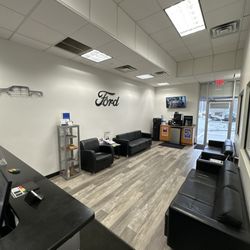 Quick Lane - Waiting room