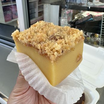 Leonard's Bakery - Bakeries Near Me - Honolulu, Hawaii Leonard's Bakery - Bakeries Near Me - Honolulu, Hawaii