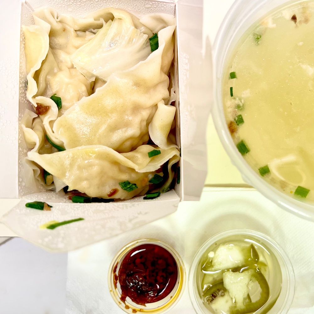 Ying Kee Restaurant - Takeout shrimp and pork dumpling (8 pieces) with soup and lettuce. Chili oil and pickled jalapeños $12.50 + tax total $13.80. Very good. - Cantonese Near Me - Oakland, California Ying Kee Restaurant - Takeout shrimp and pork dumpling (8 pieces) with soup and lettuce. Chili oil and pickled jalapeños $12.50 + tax total $13.80. Very good. - Cantonese Near Me - Oakland, California