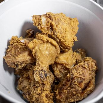 Jollibee - Chicken Shop Near Me - Ajax, Ontario