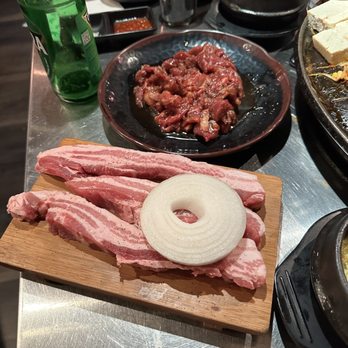 Honey Pig BBQ - Pork Belly and marinated boneless short rib - Korean Near Me - Irvine, California