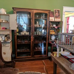Magnolia House Antiques