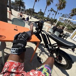 Me sitting with injury leg thinking I was going to get food I paid for... but no. Me sitting with injury leg thinking I was going to get food I paid for... but no.