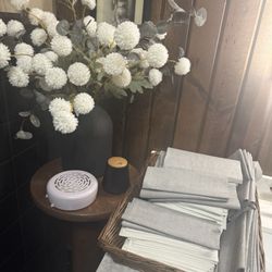 Red's Supper Club - Women's restroom