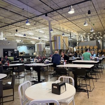 Une Année Brewery - Breweries Near Me - Niles, Illinois Une Année Brewery - Breweries Near Me - Niles, Illinois