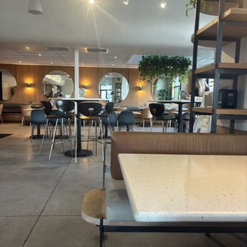 Honest Mary's - New American Near Me - Austin, Texas