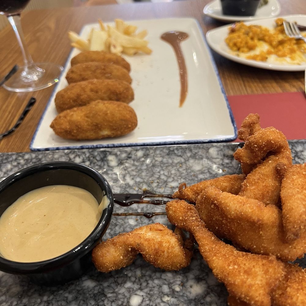 Croquettes and chicken fingers.