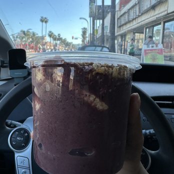 La Bona Energia - Mamma Mia açaí bowl - Juice Bars & Smoothies Near Me - Van Nuys, California