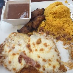 Arroz Con Pollo ~ Chicken and Spanich Yellow Rice Arroz Con Pollo ~ Chicken and Spanich Yellow Rice