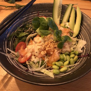 Zensation in Berlin - Zensation bowl mit Lachs - Sushi Bars Near Me - Berlin, BE