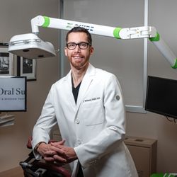Williams Oral Surgery: Jonathan T. Williams DMD, MD