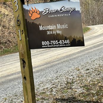 Bear Camp Cabin Rentals - Vacation Rentals Near Me - Pigeon Forge, Tennessee