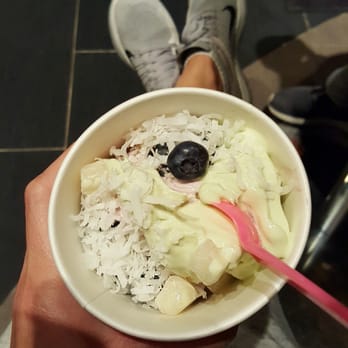 Yumilicious - Avocado & taro tart with rice cake, coconut strings, blueberries yumilicious ;) - Ice Cream & Frozen Yogurt Near Me - Allen, Texas Yumilicious - Avocado & taro tart with rice cake, coconut strings, blueberries yumilicious ;) - Ice Cream & Frozen Yogurt Near Me - Allen, Texas