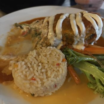 Tierra Viva - Chile relleno with rice and veg - Mexican Near Me - Sayulita, NAY Tierra Viva - Chile relleno with rice and veg - Mexican Near Me - Sayulita, NAY