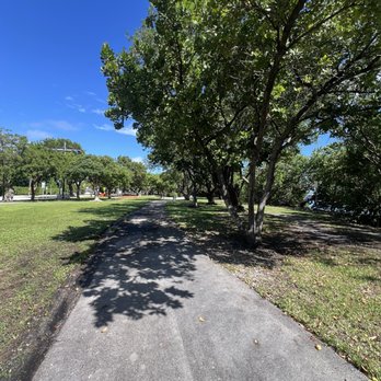 Venetian Causeway Park - Parks Near Me - Miami Beach, Florida Venetian Causeway Park - Parks Near Me - Miami Beach, Florida