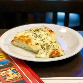 La Torre de Retiro - Pizza Margherita - Argentine Near Me - Buenos Aires, C La Torre de Retiro - Pizza Margherita - Argentine Near Me - Buenos Aires, C