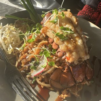 Bangkok Station - Lobster pad Thai - Thai Near Me - Atlanta, Georgia
