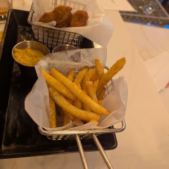The Union Bar and Grill - Fish and chips - Bars Near Me - Hyattsville, Maryland The Union Bar and Grill - Fish and chips - Bars Near Me - Hyattsville, Maryland