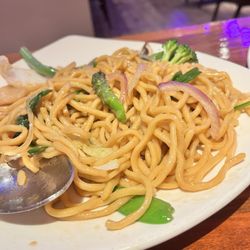 Royal China Restaurant - Veggie Chow Mein