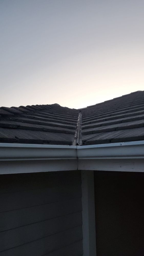 Slide of Echevarria Roofing