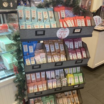 Chocolats Favoris - Chocolate bars - Chocolatiers & Shops Near Me - Brossard, Quebec Chocolats Favoris - Chocolate bars - Chocolatiers & Shops Near Me - Brossard, Quebec