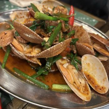 Samsen - Stir fried live flower clams with Samsen chili jam - Thai Near Me - Hong Kong, HK Samsen - Stir fried live flower clams with Samsen chili jam - Thai Near Me - Hong Kong, HK