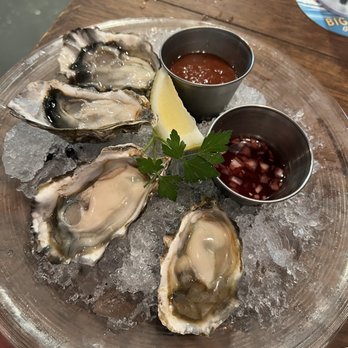 Aloha Steak House - Fresh Oysters 4pc (they also have a 6 and 12) - Steakhouses Near Me - Honolulu, Hawaii Aloha Steak House - Fresh Oysters 4pc (they also have a 6 and 12) - Steakhouses Near Me - Honolulu, Hawaii