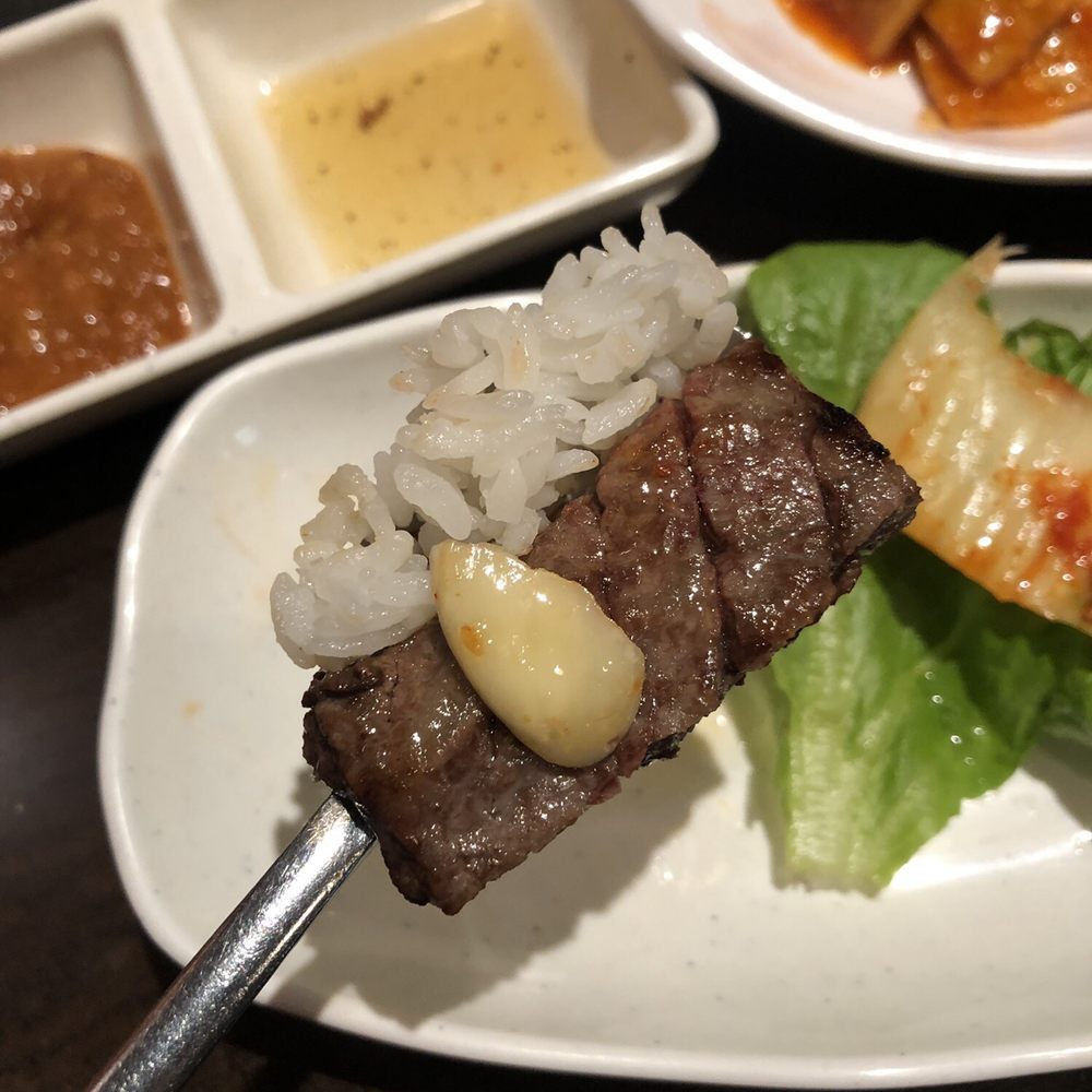 Sariwon Korean Bbq Restaurant - Beef Rib with rice, sauce and garlic - Korean Near Me - Thornhill, Ontario Sariwon Korean Bbq Restaurant - Beef Rib with rice, sauce and garlic - Korean Near Me - Thornhill, Ontario