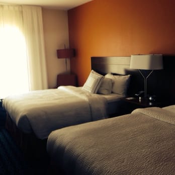 Fairfield by Marriott Inn & Suites Destin - Double Queen 5.23.14 - Hotels Near Me - Destin, Florida
