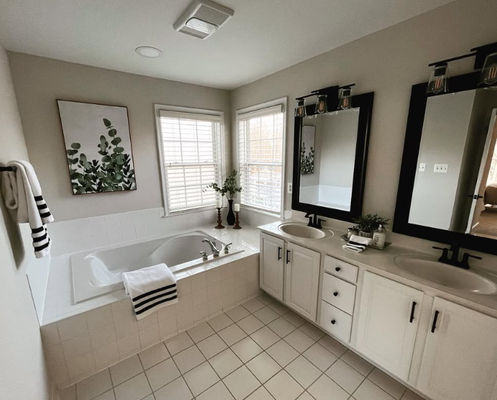 Doug Construction Logo