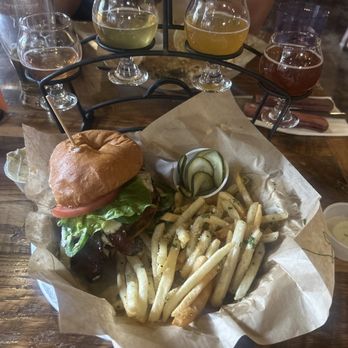 Manitou Brewing - Incline burger home pickles and flight - Breweries Near Me - Manitou Springs, Colorado