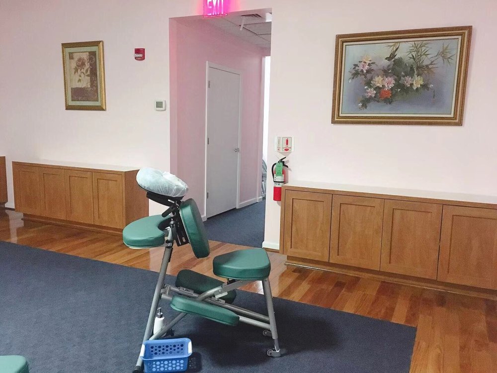 HAPPY FEET SALON Updated September 2024 17 Photos 1600 Mid Rivers