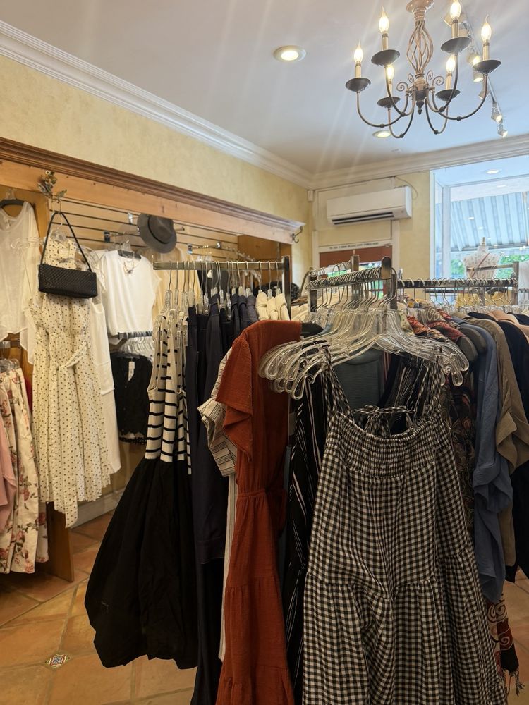 Diana's Boutique