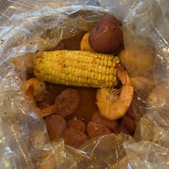 Crafty Crab - Headless shrimp with sausage, corn and potatoes - Seafood Near Me - Orlando, Florida