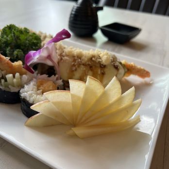 Bluefish Bistro - Sushi Bars Near Me - Arlington, Virginia