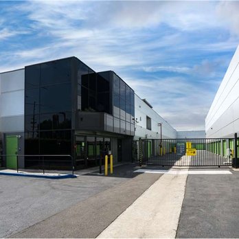 Extra Space Storage - Beauty Image - Self Storage Near Me - Westminster, California