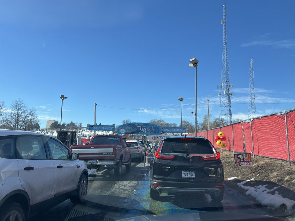 RUSSELL SPEEDER’S CAR WASH Updated September 2024 19 Photos & 74