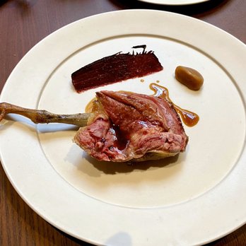 Maison - Pigeon Toes - French Near Me - Paris, 01