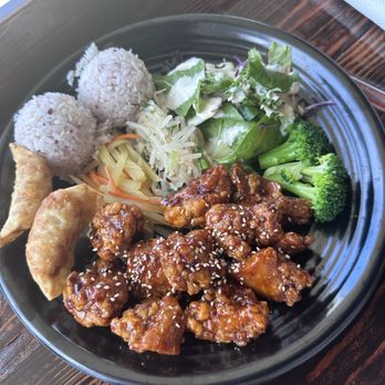 Oshio - Sesame chicken - Korean Near Me - Chico, California